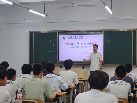 阿克苏技师学院图片